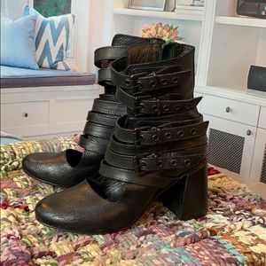 Freebird Tali size 8